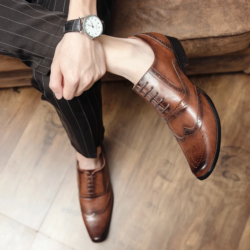 New 2021 Bullock Men Casual Shoes Wear-resistant Men's Oxford For Luxurious Formal Leather Gentleman Office Business Non-slip
New 2021 Bullock Men Casual Shoes Wear-resistant Men's Oxford For Luxurious Formal Leather Gentleman Office Business Non-slip