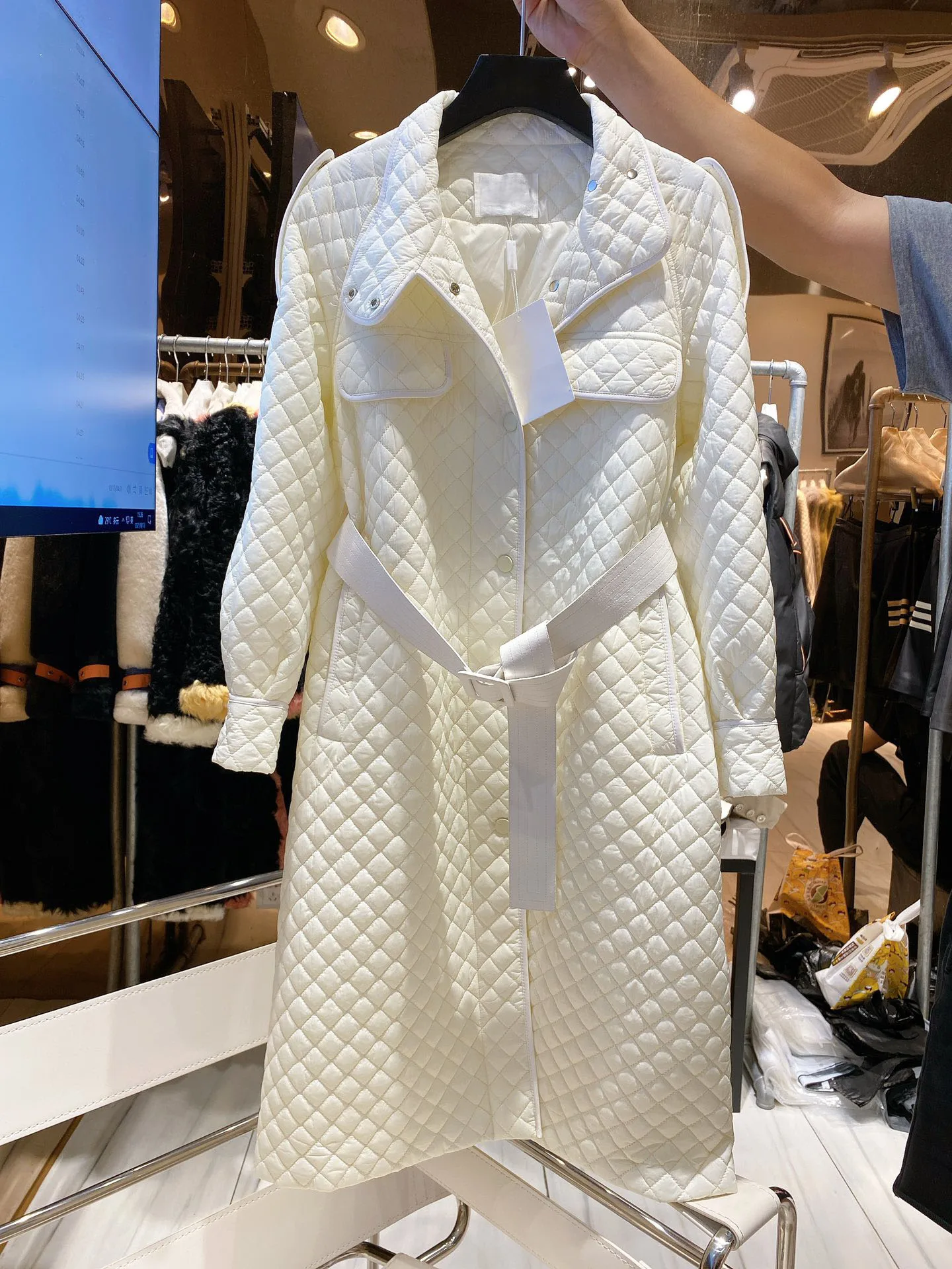 High fashion Ladies Japan Long Cotton-padded Coat Women's Casual Oversized Beige White Parka Jacket S256
High fashion Ladies Japan Long Cotton-padded Coat Women's Casual Oversized Beige White Parka Jacket S256