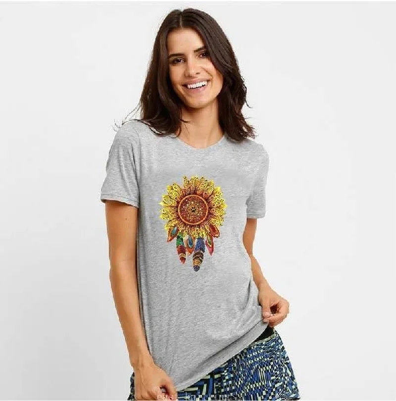 Bohemia Style Sunflower Feather Print T Shirt Women Short Sleeve O Neck Loose Tshirt 2020 Summer Women Tee Shirt Tops Mujer
Bohemia Style Sunflower Feather Print T Shirt Women Short Sleeve O Neck Loose Tshirt 2020 Summer Women Tee Shirt Tops Mujer