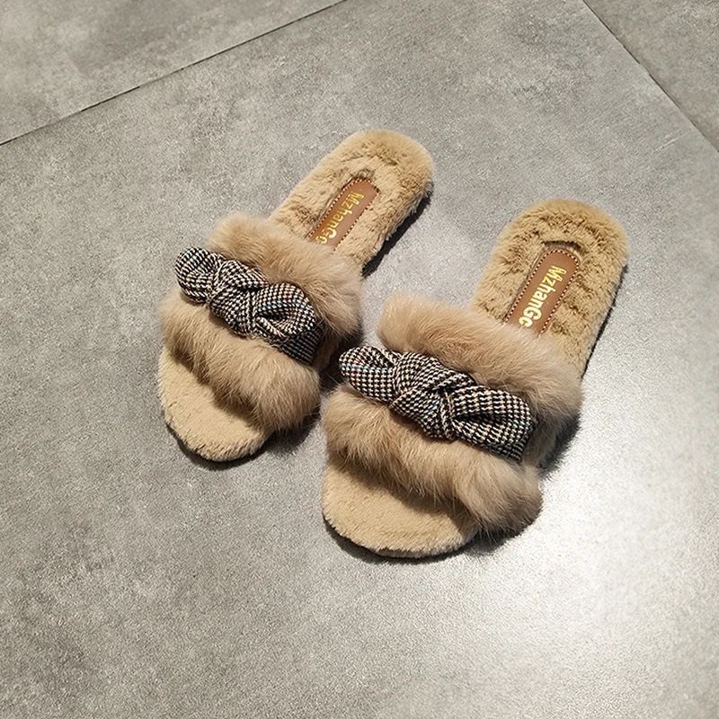 Autumn and Winter Furry Slippers for Women's Outer Wear Flat Bow Half-drag Korean Version of All-match Comfortable Furry Shoes
Autumn and Winter Furry Slippers for Women's Outer Wear Flat Bow Half-drag Korean Version of All-match Comfortable Furry Shoes