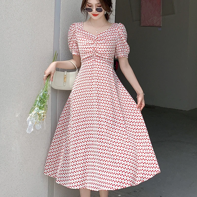 2021 summer new ladies fashion waist temperament halter hollow French puff sleeve small fresh floral dress
2021 summer new ladies fashion waist temperament halter hollow French puff sleeve small fresh floral dress