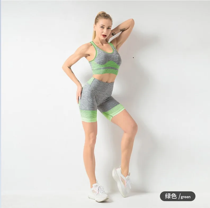 Running sports bra set seamless yoga wear female summer European and American fitness tight yoga shorts set
Running sports bra set seamless yoga wear female summer European and American fitness tight yoga shorts set