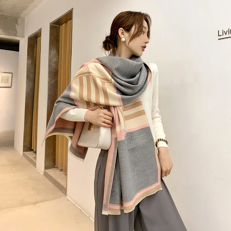 2020 Luxury Brand Winter Scarf For Women Cashmere Shawls Pashmina Scarves Wraps Letter Print Thick Warm Blanket Female Foulard
2020 Luxury Brand Winter Scarf For Women Cashmere Shawls Pashmina Scarves Wraps Letter Print Thick Warm Blanket Female Foulard