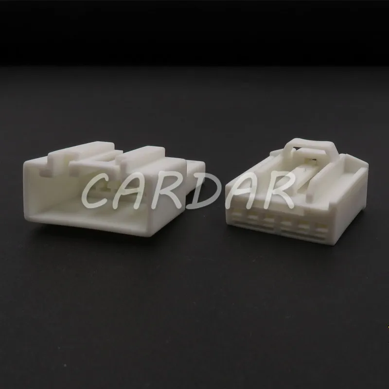 1 компл. 6-контактный автомобильный жгут проводов, соединительные розетки с булавками
1 компл. 6-контактный автомобильный жгут проводов, соединительные розетки с булавками