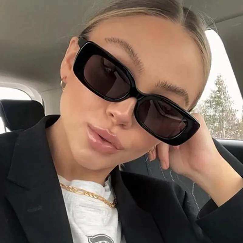 Очки солнцезащитные женские квадратные, винтажные маленькие брендовые дизайнерские Роскошные солнечные очки с защитой UV400
Очки солнцезащитные женские квадратные, винтажные маленькие брендовые дизайнерские Роскошные солнечные очки с защитой UV400