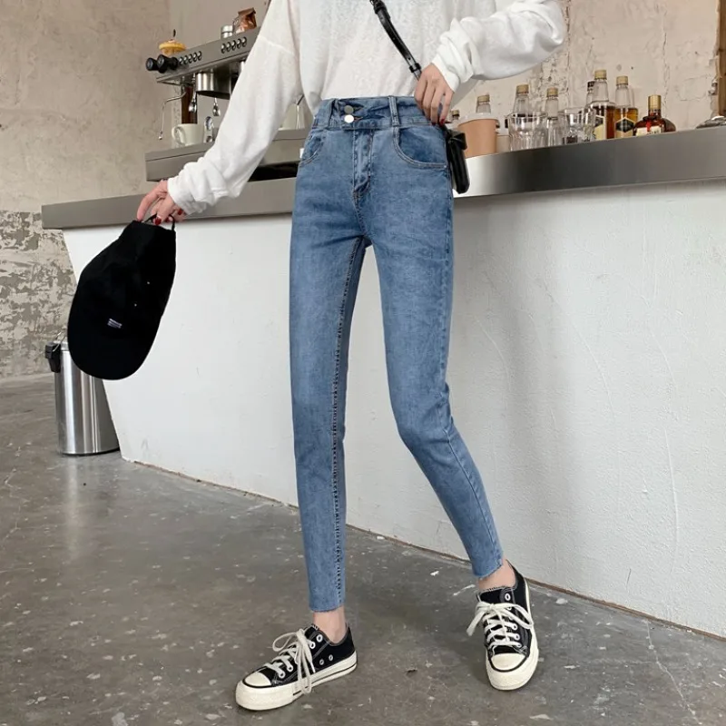 WHCE CGDSR lady denim pants women solid high waist vintage 2020 autumn winter korean style Streetwear jeans woman Denim Trousers
WHCE CGDSR lady denim pants women solid high waist vintage 2020 autumn winter korean style Streetwear jeans woman Denim Trousers