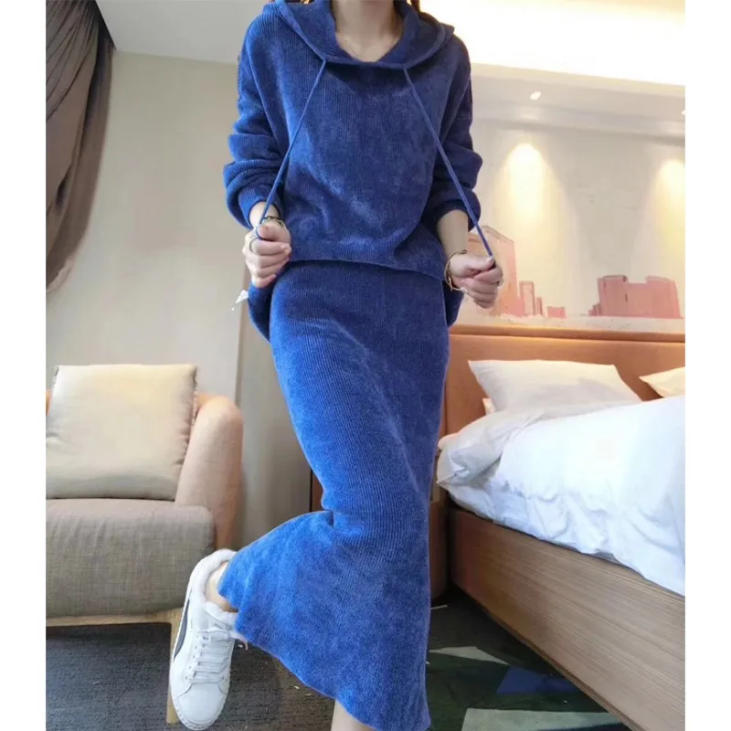 2019 spring autumn winter European station new fashion hooded loose snow fluffy suit skirt women two sets of tide
2019 spring autumn winter European station new fashion hooded loose snow fluffy suit skirt women two sets of tide