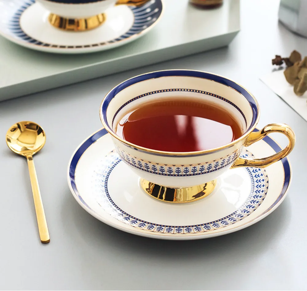 Elegant English In Ceramic Cup Coffee Cup Evening Tea Cup Household Drink 1 cup 1 spoon 1 dish
Elegant English In Ceramic Cup Coffee Cup Evening Tea Cup Household Drink 1 cup 1 spoon 1 dish