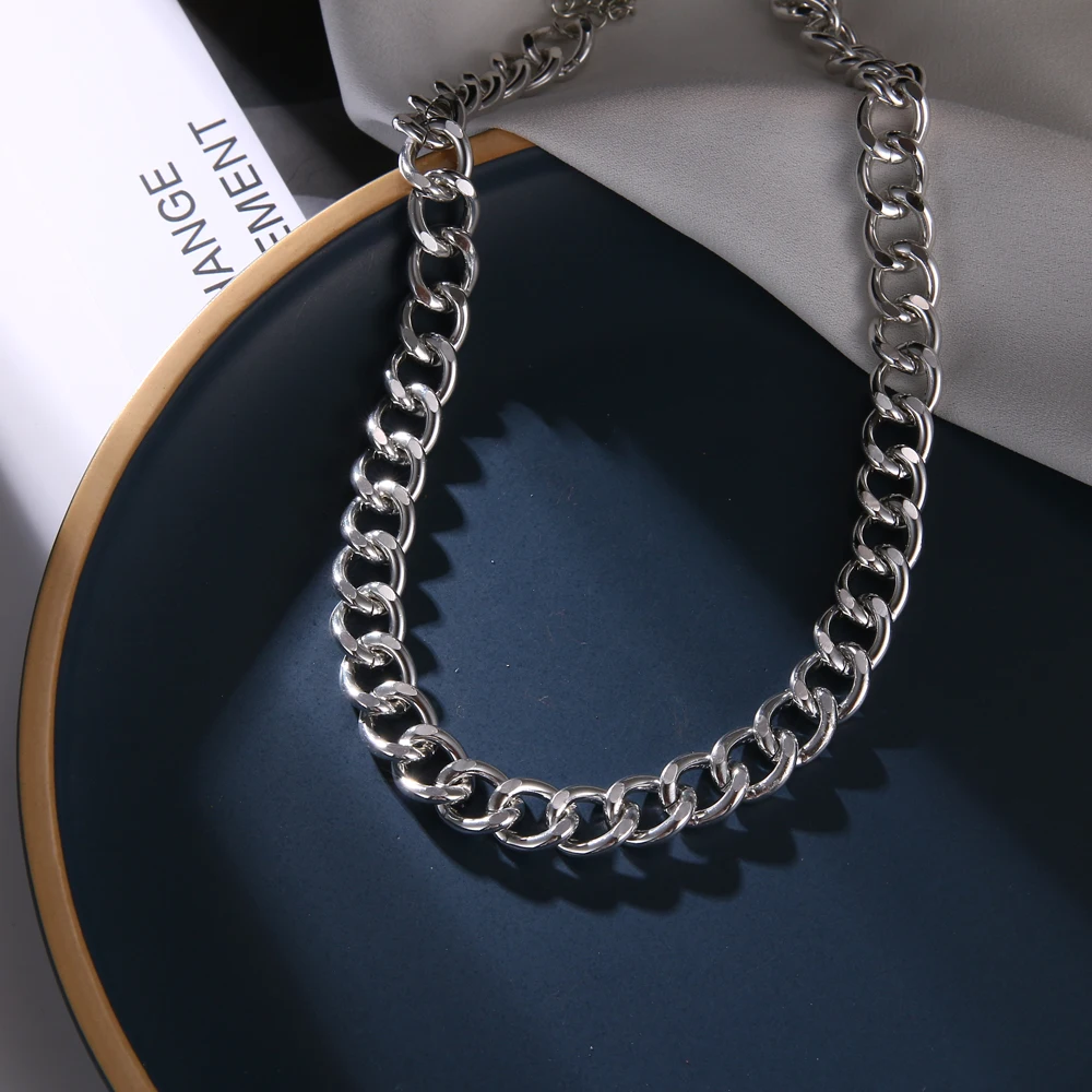 European and American retro portrait of exaggerated thick chain necklace double personality chain hip-hop neck chain short colla
European and American retro portrait of exaggerated thick chain necklace double personality chain hip-hop neck chain short colla