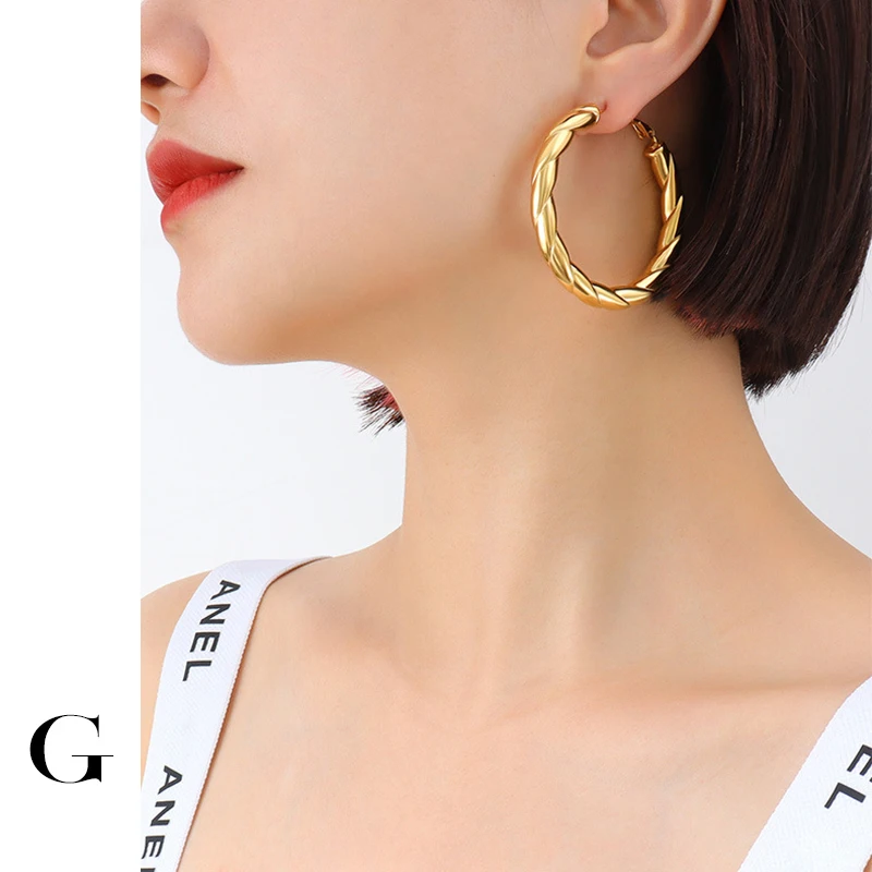 GHIDBK Vintage Gold/Silver Color Twisted Stainless Steel Hoop Earring For Women Girls Bold Textured Hollow Pierced Earrings Gift
GHIDBK Vintage Gold/Silver Color Twisted Stainless Steel Hoop Earring For Women Girls Bold Textured Hollow Pierced Earrings Gift