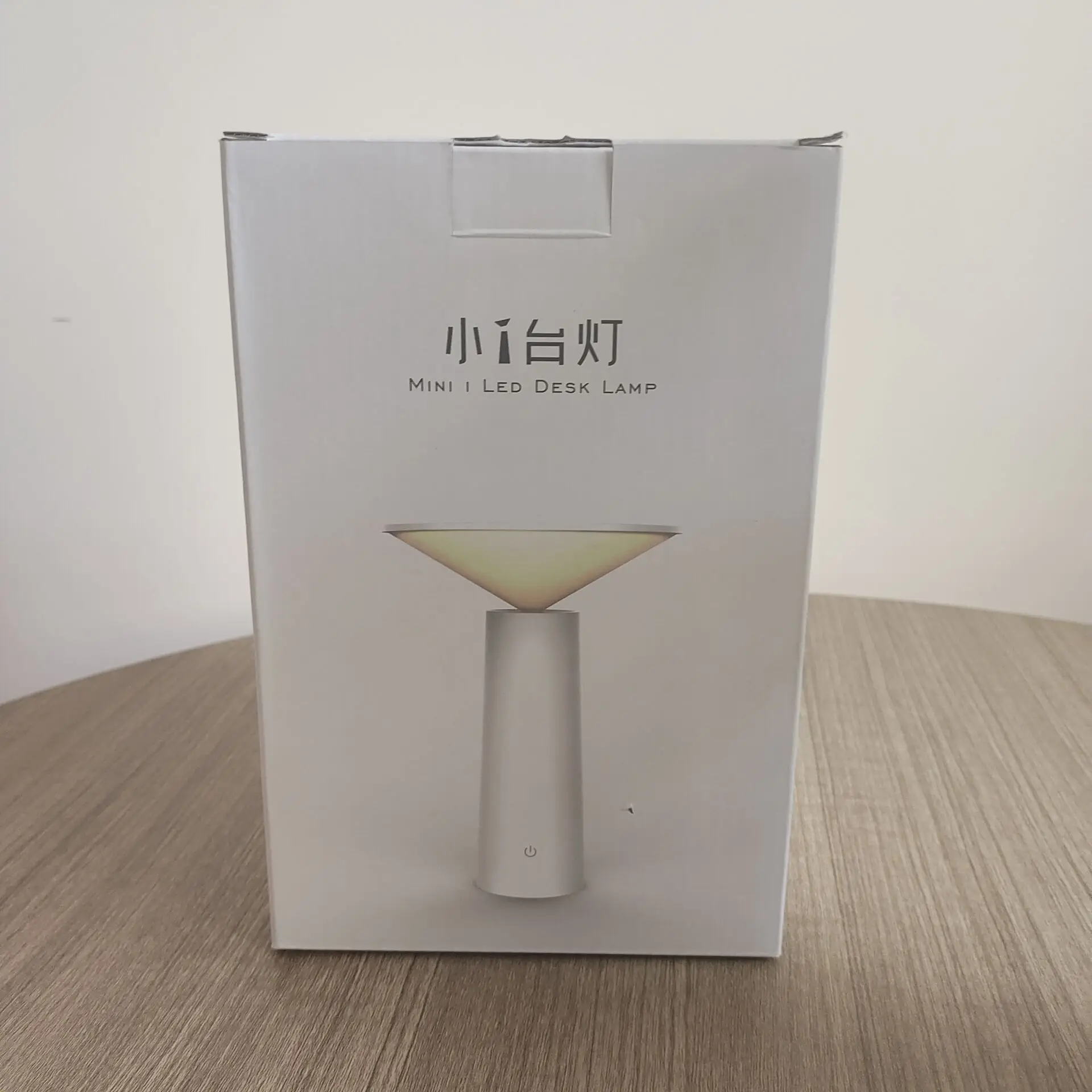 Eye-protected Table Lamp charging new reading learning LED desk lamp home bedroom touch three-color electrodeless dimming USB
Eye-protected Table Lamp charging new reading learning LED desk lamp home bedroom touch three-color electrodeless dimming USB