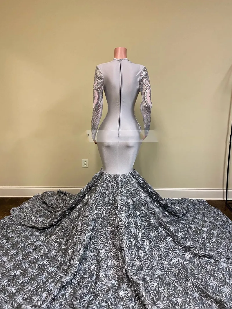 Long Sleeve Mermaid Evening Dresses Silver Sequins Applique 3D Floral Train African V-neck Black Girl Prom Dress Robes
Long Sleeve Mermaid Evening Dresses Silver Sequins Applique 3D Floral Train African V-neck Black Girl Prom Dress Robes