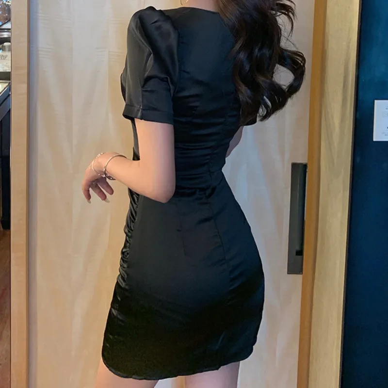 2021 Summer Clothing New Sexy Mini Satin Dress Vintage Short Sleeve Apricot Black Bodycon Dress Vestidos Elegantes Para Mujer
2021 Summer Clothing New Sexy Mini Satin Dress Vintage Short Sleeve Apricot Black Bodycon Dress Vestidos Elegantes Para Mujer
