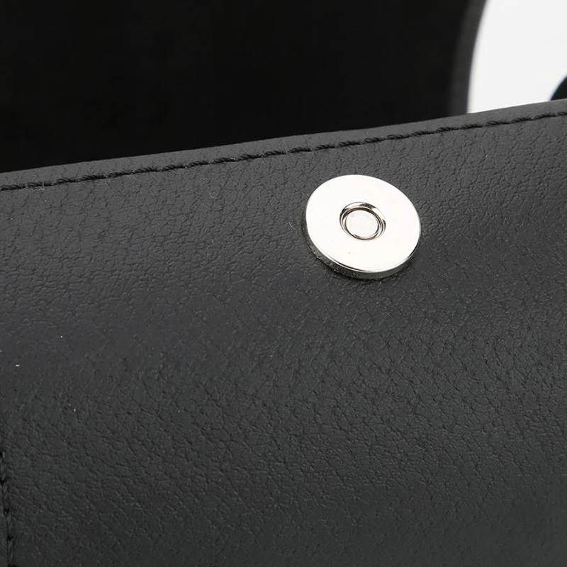 Creative Tie Storage Box Hot Sale Flannel Lined Tie Box Portable Business Men's Fashion High-grade Leather Cylinder Tie Clip Bag
Creative Tie Storage Box Hot Sale Flannel Lined Tie Box Portable Business Men's Fashion High-grade Leather Cylinder Tie Clip Bag