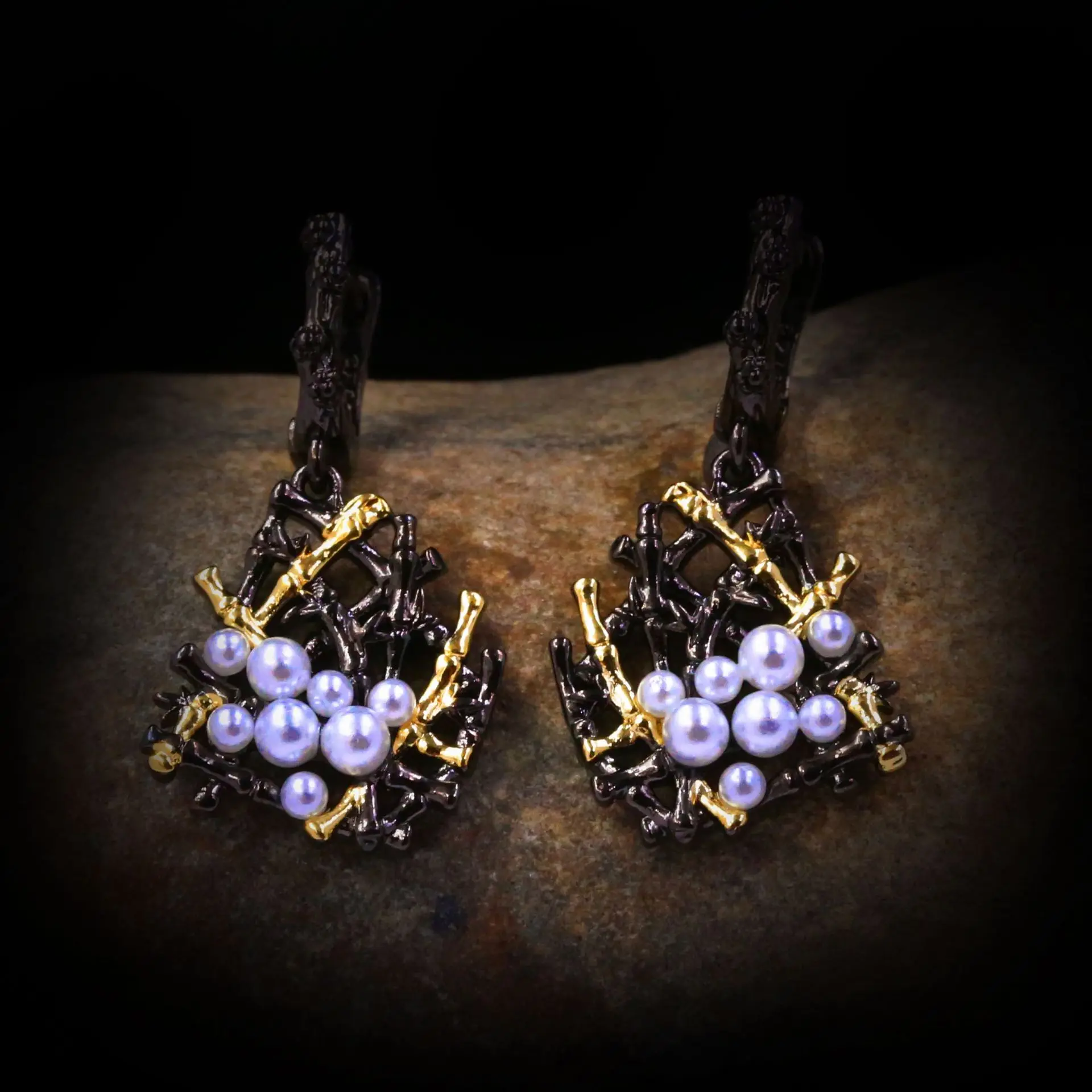 Luxury 925 Silver Vintage Baroque Freshwater Pearl Earrings Geometric Irregular Ladies Earrings Jewelry Black Pearl Earrings
Luxury 925 Silver Vintage Baroque Freshwater Pearl Earrings Geometric Irregular Ladies Earrings Jewelry Black Pearl Earrings