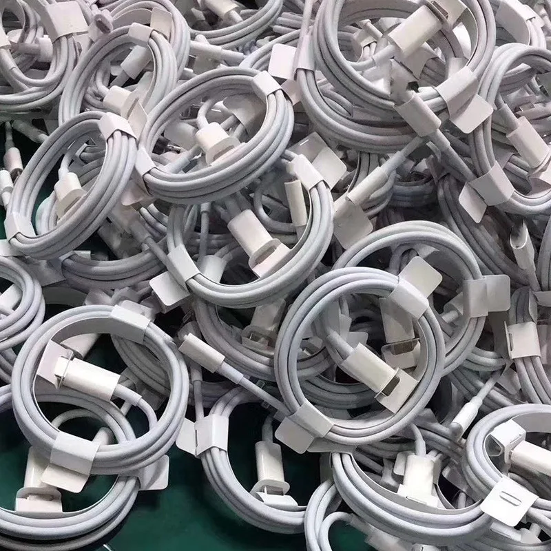 12W 2.4A PD Cable Fast Charging Data Cable for iPhone X XR XS Max 11 Pro Max 8 Plus Quick Charging Type-C to Lighting USB Cable
12W 2.4A PD Cable Fast Charging Data Cable for iPhone X XR XS Max 11 Pro Max 8 Plus Quick Charging Type-C to Lighting USB Cable