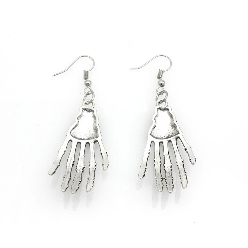 MASA 2021 New Funny Halloween Earrings Horror Elements Ancient Silver Skull Joint Palm Earring Trend Girl Party Jewelry Gifts
MASA 2021 New Funny Halloween Earrings Horror Elements Ancient Silver Skull Joint Palm Earring Trend Girl Party Jewelry Gifts