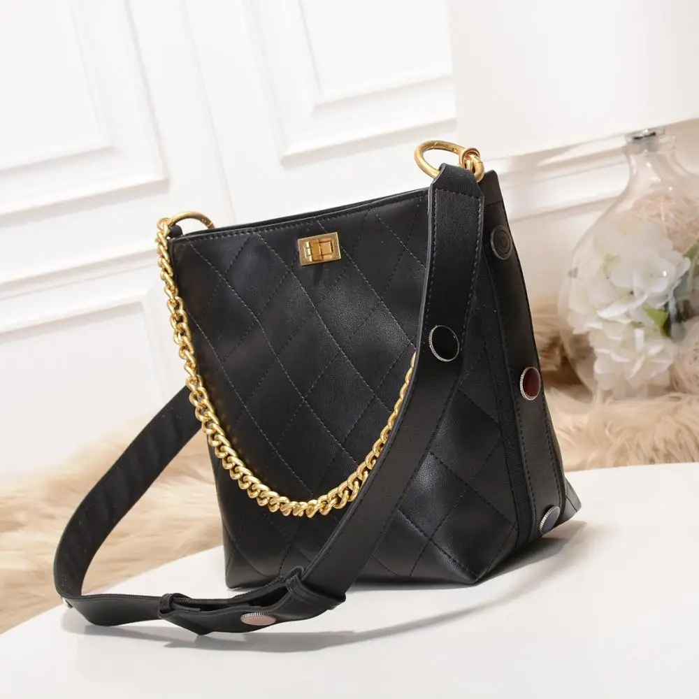 free shipping 2020 the new style fashion and cool genuine cow leather women handbag one shoulder bag crossbody bag 20cm
free shipping 2020 the new style fashion and cool genuine cow leather women handbag one shoulder bag crossbody bag 20cm