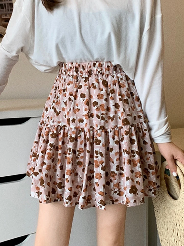 2021 Summer Small floral skirt female fashion high waist A-line skirt round chiffon skirt
2021 Summer Small floral skirt female fashion high waist A-line skirt round chiffon skirt