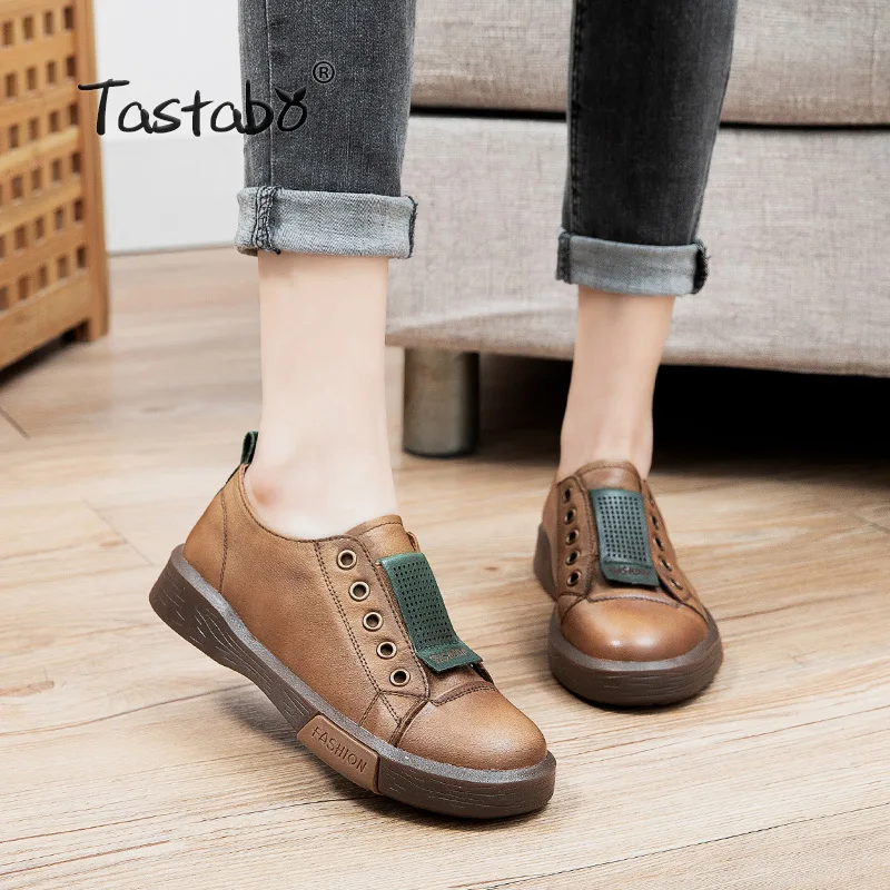 Women Casual Shoes Fashion Breathable Flat Shoes Genuine Leather Sneakers Women 2021 Gym Vulcanized Shoe Female FootweaK 5669
Women Casual Shoes Fashion Breathable Flat Shoes Genuine Leather Sneakers Women 2021 Gym Vulcanized Shoe Female FootweaK 5669