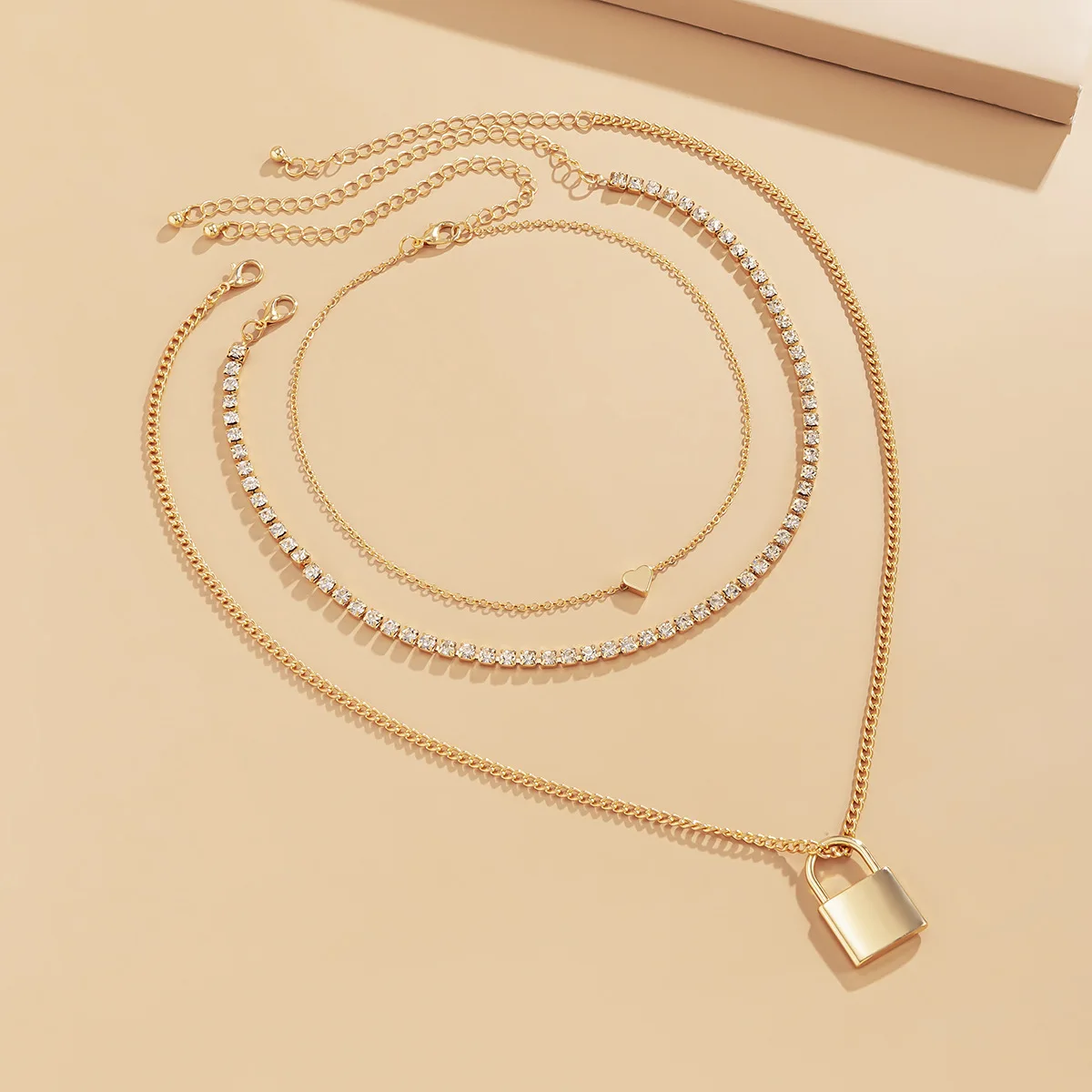 Trendy Crystal Tennis Chain Choker Necklaces For Women Layered Heart Lock Pendant Necklaces Punk Collar Jewelry Wholesale
Trendy Crystal Tennis Chain Choker Necklaces For Women Layered Heart Lock Pendant Necklaces Punk Collar Jewelry Wholesale