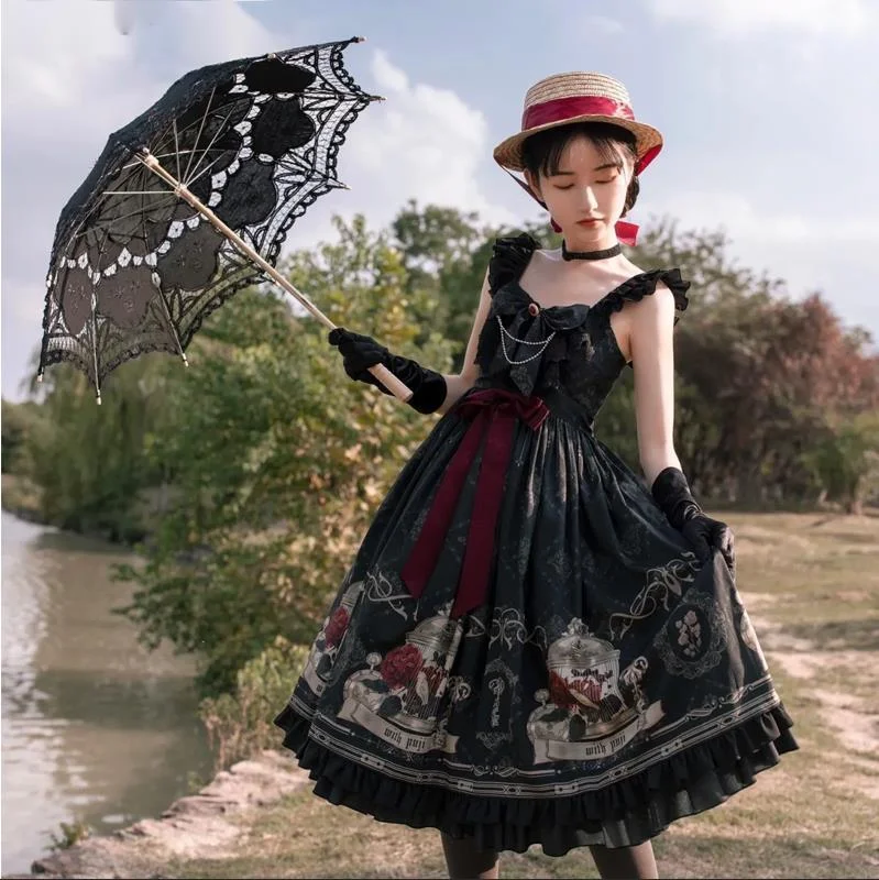 2021Summer Nightingale And Rose Gothic Lolita Dress Costume Women New Fashion Cool Girl Bow Sleeveless Black Suspender Dress 
2021Summer Nightingale And Rose Gothic Lolita Dress Costume Women New Fashion Cool Girl Bow Sleeveless Black Suspender Dress