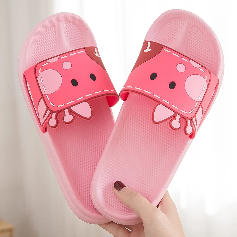 Женские домашние тапочки на плоской подошве; ПВХ; мягкая подошва; сланцы для душа для ванной; однотонная Нескользящая домашняя женская обув... 
Женские домашние тапочки на плоской подошве; ПВХ; мягкая подошва; сланцы для душа для ванной; однотонная Нескользящая домашняя женская обув...