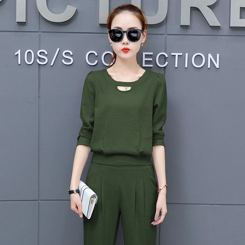2021 spring and autumn women's fashion large size Hollow out tops with pants suits female OL green plus size two piece sets
2021 spring and autumn women's fashion large size Hollow out tops with pants suits female OL green plus size two piece sets