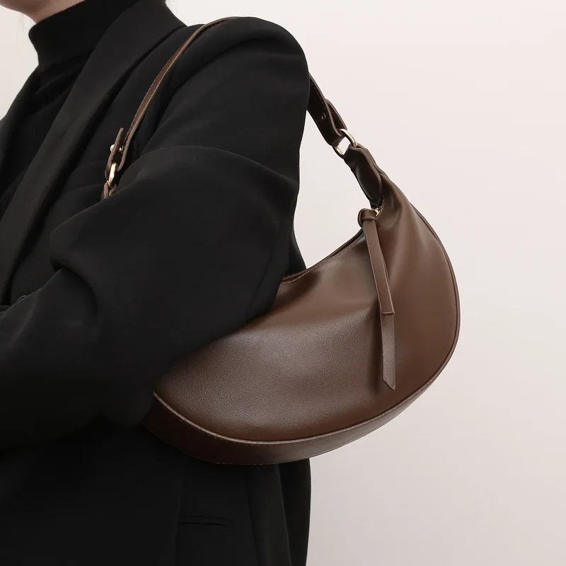 Vintage Armpit bag Wide strap women shoulder bag large capacity soft PU leather ladies handbag Casual Travel bag Crossbody Bags
Vintage Armpit bag Wide strap women shoulder bag large capacity soft PU leather ladies handbag Casual Travel bag Crossbody Bags
