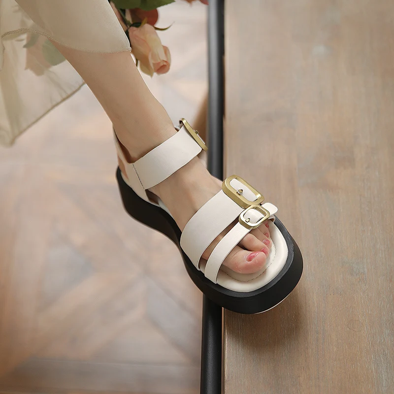 QUTAA 2021 Square Heel Open Toe Summer Basic Female Shoes High Quality Genuine Leather Platform Buckle Women Sandals Size 34-39
QUTAA 2021 Square Heel Open Toe Summer Basic Female Shoes High Quality Genuine Leather Platform Buckle Women Sandals Size 34-39