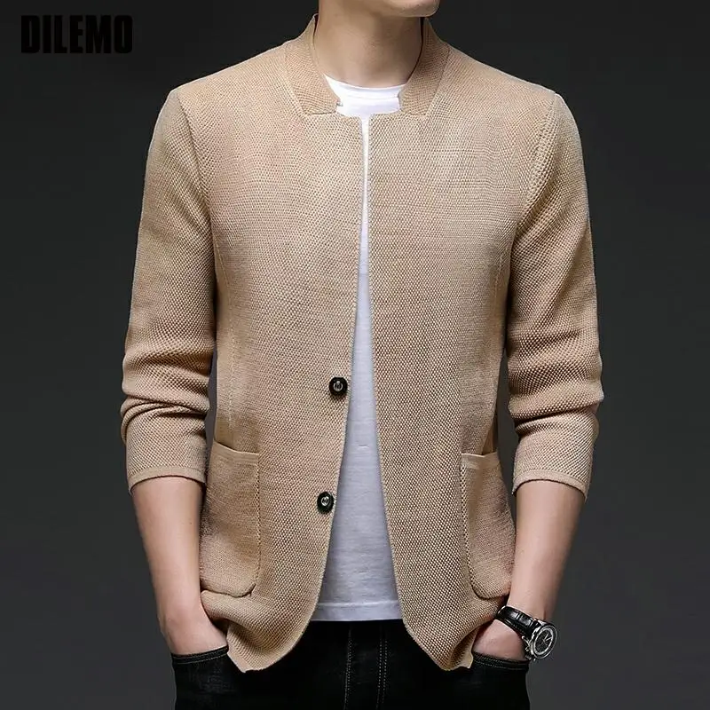 Top Quality 2021 New Brand Fashion Stand Collar Slim Fit Knit Cardigan Men Korean Autum Sweater Casual Coats Jacket Mens Clothes
Top Quality 2021 New Brand Fashion Stand Collar Slim Fit Knit Cardigan Men Korean Autum Sweater Casual Coats Jacket Mens Clothes