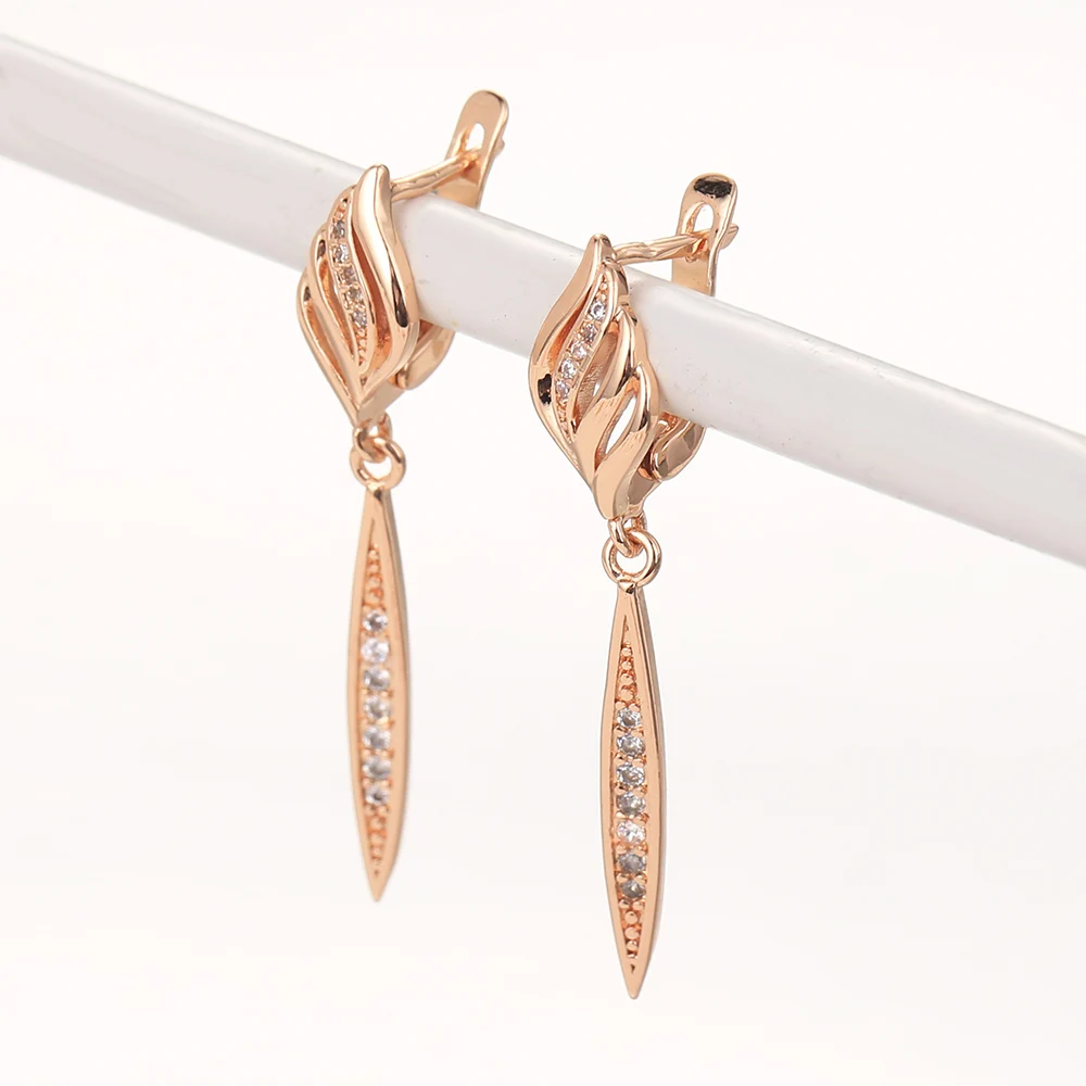 2020 New Trend Long Drop Earrings for Women Girls 585 Rose Gold Clear Cubic Zircon Fashion Jewelry Gift GE322
2020 New Trend Long Drop Earrings for Women Girls 585 Rose Gold Clear Cubic Zircon Fashion Jewelry Gift GE322