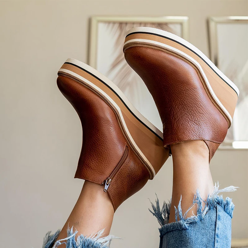 Autumn Women Boots Platform Shoes Side Zipper Casual Shoes for Women 2021 Wedge Solid Fashion Women High Boots Chaussure Femme
Autumn Women Boots Platform Shoes Side Zipper Casual Shoes for Women 2021 Wedge Solid Fashion Women High Boots Chaussure Femme