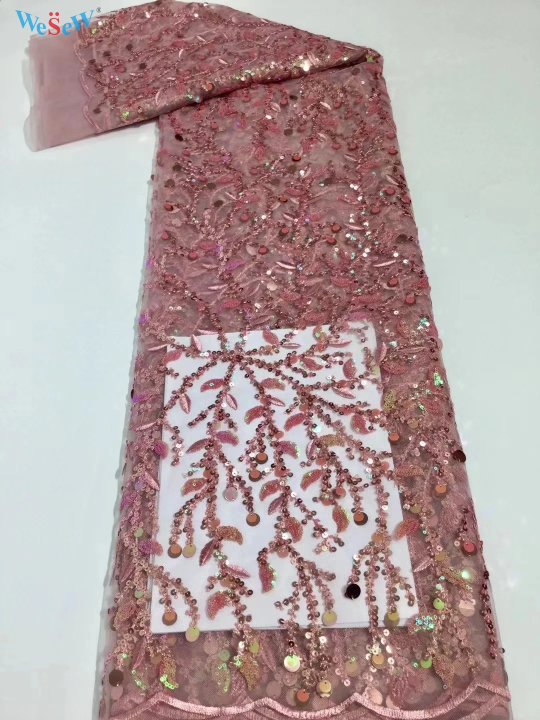 Горячая распродажа Новое поступление, африканский тюль, французская кружевная ткань для платья Asoebi, швейный кружевной Материал 5 ярдов DPN05
Горячая распродажа Новое поступление, африканский тюль, французская кружевная ткань для платья Asoebi, швейный кружевной Материал 5 ярдов DPN05