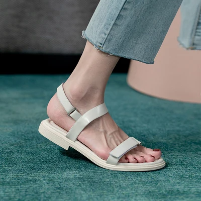 2021 summer new casual all-match word with thick bottom flat bottom large size women's sandals
2021 summer new casual all-match word with thick bottom flat bottom large size women's sandals