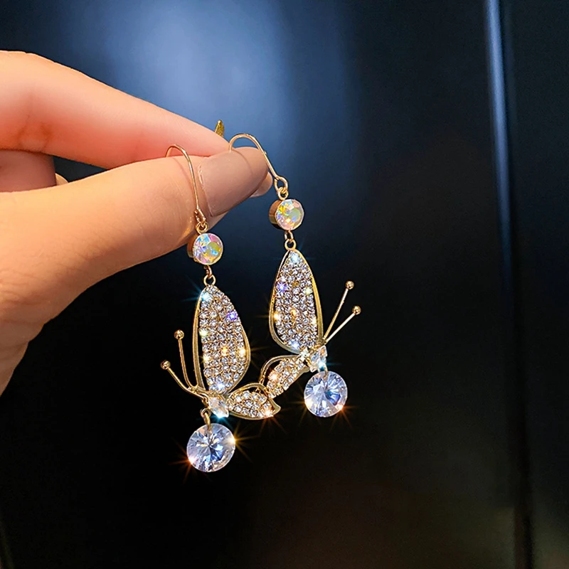 Luxury Crystal Butterfly Earring For Women Flowers Leaves Pearl Zircon Dangle Earrings Wedding Party Engagement Jewelry
Luxury Crystal Butterfly Earring For Women Flowers Leaves Pearl Zircon Dangle Earrings Wedding Party Engagement Jewelry