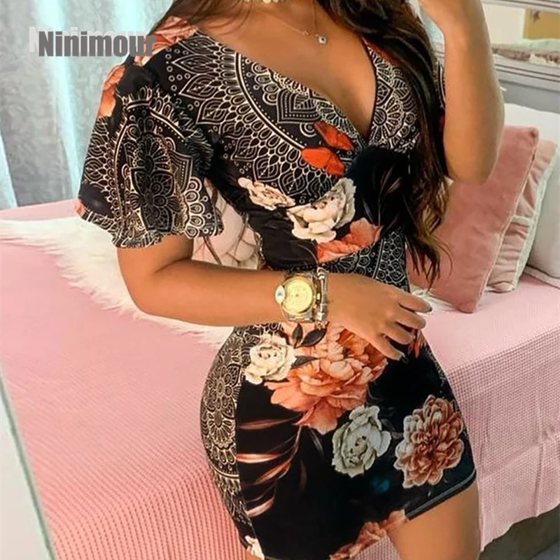 2021 Ninimour Floral Print V Neck Plunge Short Sleeve Boho Bodycon Mini Skinny Dress Summer Casual Elegant Sexy Exotic Vintage
2021 Ninimour Floral Print V Neck Plunge Short Sleeve Boho Bodycon Mini Skinny Dress Summer Casual Elegant Sexy Exotic Vintage