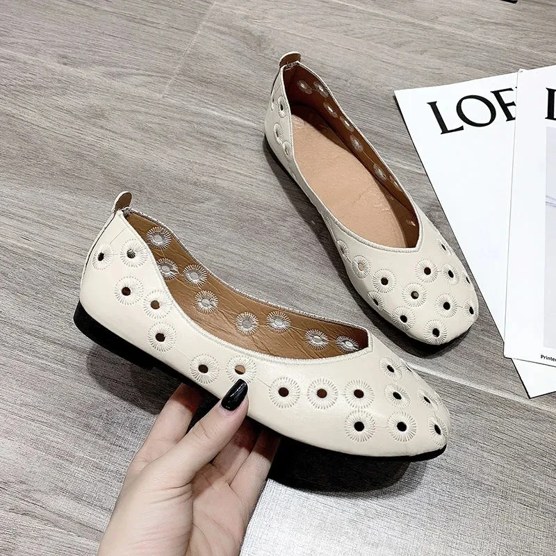 Cutouts microfiber flat shoes female comfort loafers Soft square toe women's flats 2021 fashion style 
Cutouts microfiber flat shoes female comfort loafers Soft square toe women's flats 2021 fashion style