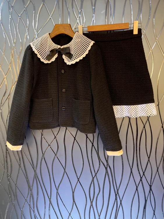 2021 new women fashion doll collar bow short jacket + skirt fashion suit 1103
2021 new women fashion doll collar bow short jacket + skirt fashion suit 1103