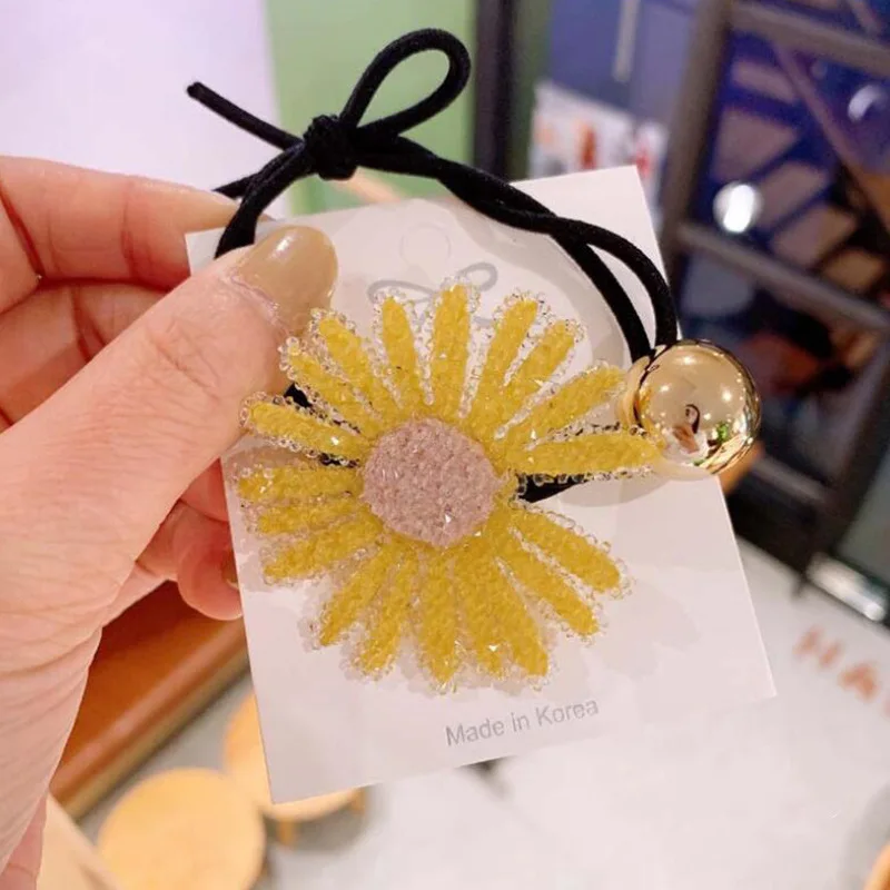 2020 Korean Women Girls New Trendy Big Crystal Flower Elastic Hair Bands For Women Girls Summer Ponytail Hair Scrunchies
2020 Korean Women Girls New Trendy Big Crystal Flower Elastic Hair Bands For Women Girls Summer Ponytail Hair Scrunchies