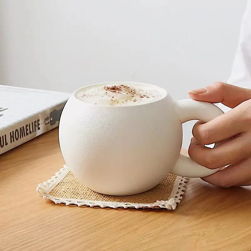 New Product Network Red Fat Mug Customized Sugar Gourd Cup Black and White Frosted Big Ear Ceramic Big Ear Cup Christmas Mugs
New Product Network Red Fat Mug Customized Sugar Gourd Cup Black and White Frosted Big Ear Ceramic Big Ear Cup Christmas Mugs