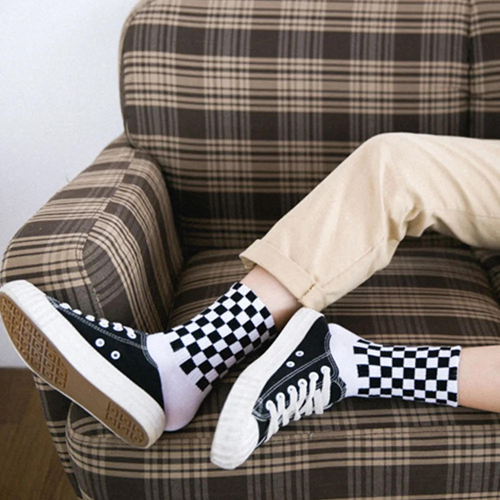 Sports Socks Elastic Soft White And Black Squares Casual Men Chic Sweat-absorbent
Sports Socks Elastic Soft White And Black Squares Casual Men Chic Sweat-absorbent