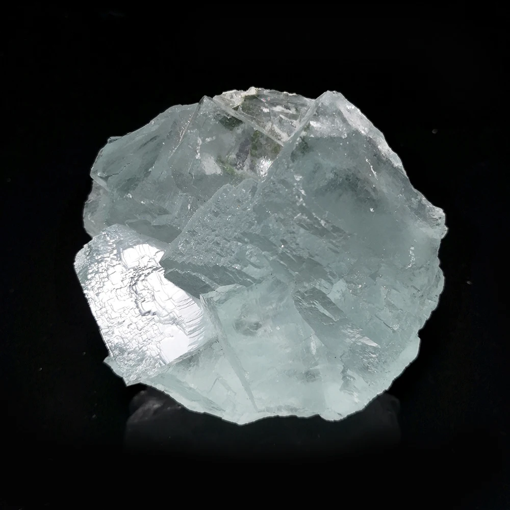 C4-1 700g Natural Stone Blue Fluorite Mineral Crystal Specimen from Yaogangxian Hunan Province,China
C4-1 700g Natural Stone Blue Fluorite Mineral Crystal Specimen from Yaogangxian Hunan Province,China