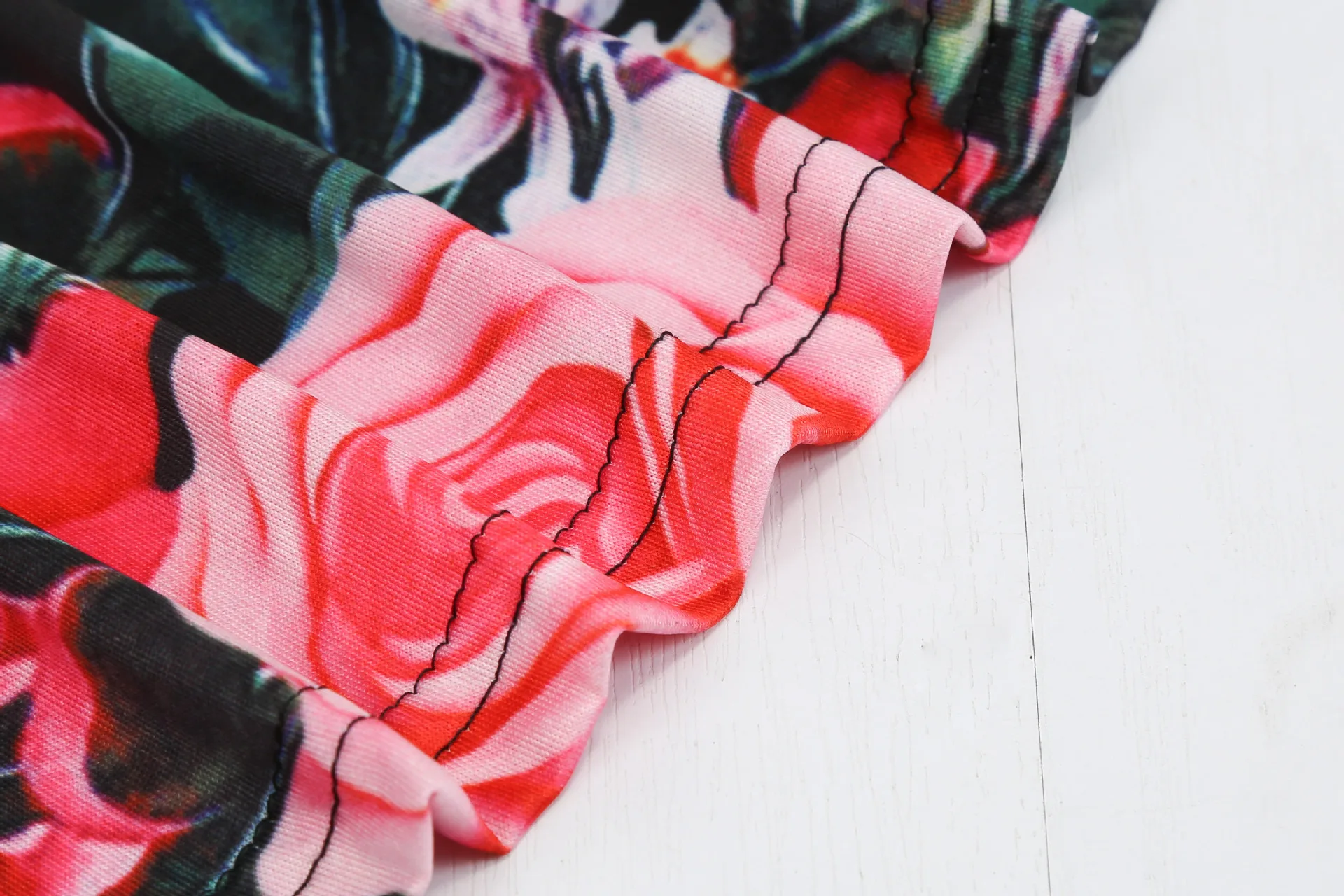 Vintage Floral Print Long Dress Woemn Summer Casual Slim Women Elegant Belt Bodycon Party Robe Maxi Vestidos Plus Size S-5XL
Vintage Floral Print Long Dress Woemn Summer Casual Slim Women Elegant Belt Bodycon Party Robe Maxi Vestidos Plus Size S-5XL