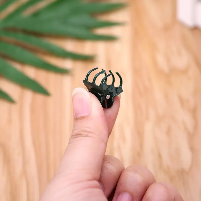 100 PCS Plant Support Clips Garden Clips Flower Orchid Stem Clips for Vine Support
100 PCS Plant Support Clips Garden Clips Flower Orchid Stem Clips for Vine Support