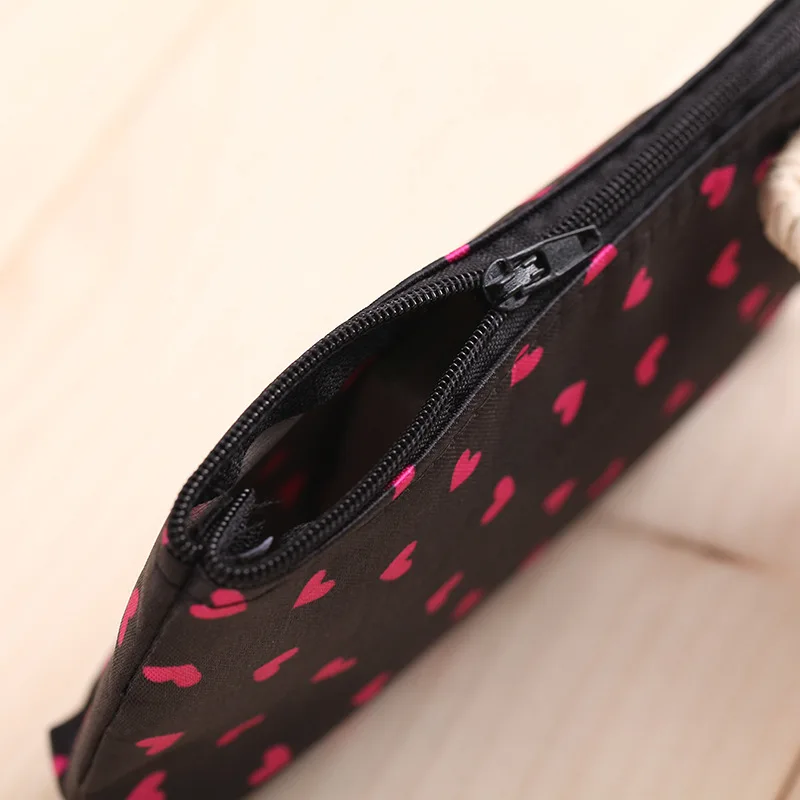 Woman Mini Cosmetic Make Up Bag Multi-Function Storage Bags for Outdoor Traveling Home Supplies SER88
Woman Mini Cosmetic Make Up Bag Multi-Function Storage Bags for Outdoor Traveling Home Supplies SER88