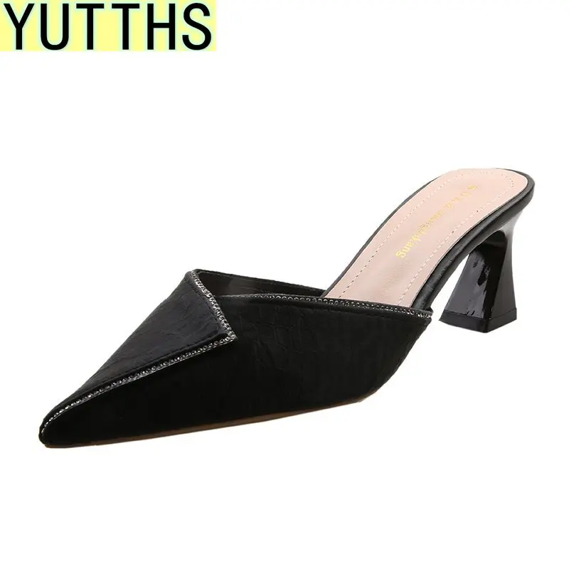 2021 Summer New Elegant Rhinestone Pointed Toe Fretwork Heels Women's Slippers High Heels Sexy Wedding Party Zapatos De Mujer PU
2021 Summer New Elegant Rhinestone Pointed Toe Fretwork Heels Women's Slippers High Heels Sexy Wedding Party Zapatos De Mujer PU