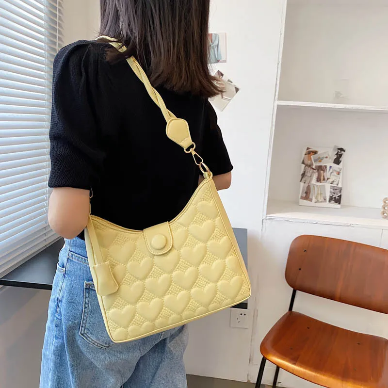 Ladies Printed Portable Underarm Bag 2021new Korean Version of Simple One-shoulder Female Bag Solid Color Commuter Messenger Bag
Ladies Printed Portable Underarm Bag 2021new Korean Version of Simple One-shoulder Female Bag Solid Color Commuter Messenger Bag