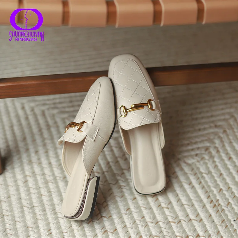 Summer Women Microfiber-Leather Sandals Fashion Mules Metal Decoration Slip-On Comfort Loafer Casual Elegant Office Ladies Shoes 
Summer Women Microfiber-Leather Sandals Fashion Mules Metal Decoration Slip-On Comfort Loafer Casual Elegant Office Ladies Shoes