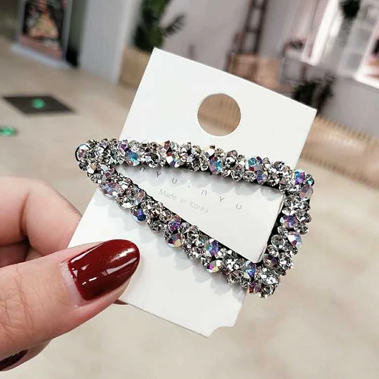 New Korean Crystal Hairpins Black/white/orange Color Triangle Hair Clip For Girls 2019 Fashion Wedding Hair Accessories
New Korean Crystal Hairpins Black/white/orange Color Triangle Hair Clip For Girls 2019 Fashion Wedding Hair Accessories